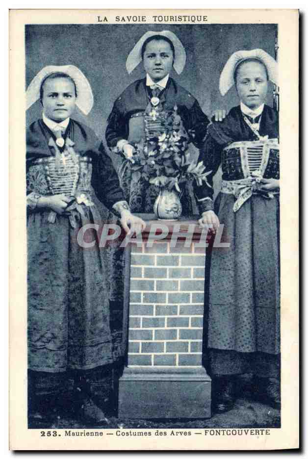 CPA Folklore Savoie Maurienne Costumes des Arves Fontcouverte 