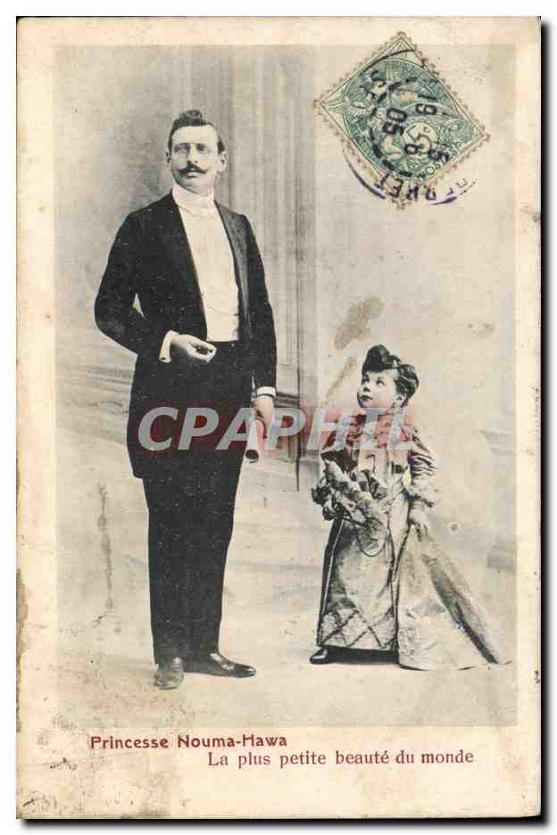 CPA Nain Nains Princesse Nouma Hawa La plus petite beaute du monde 