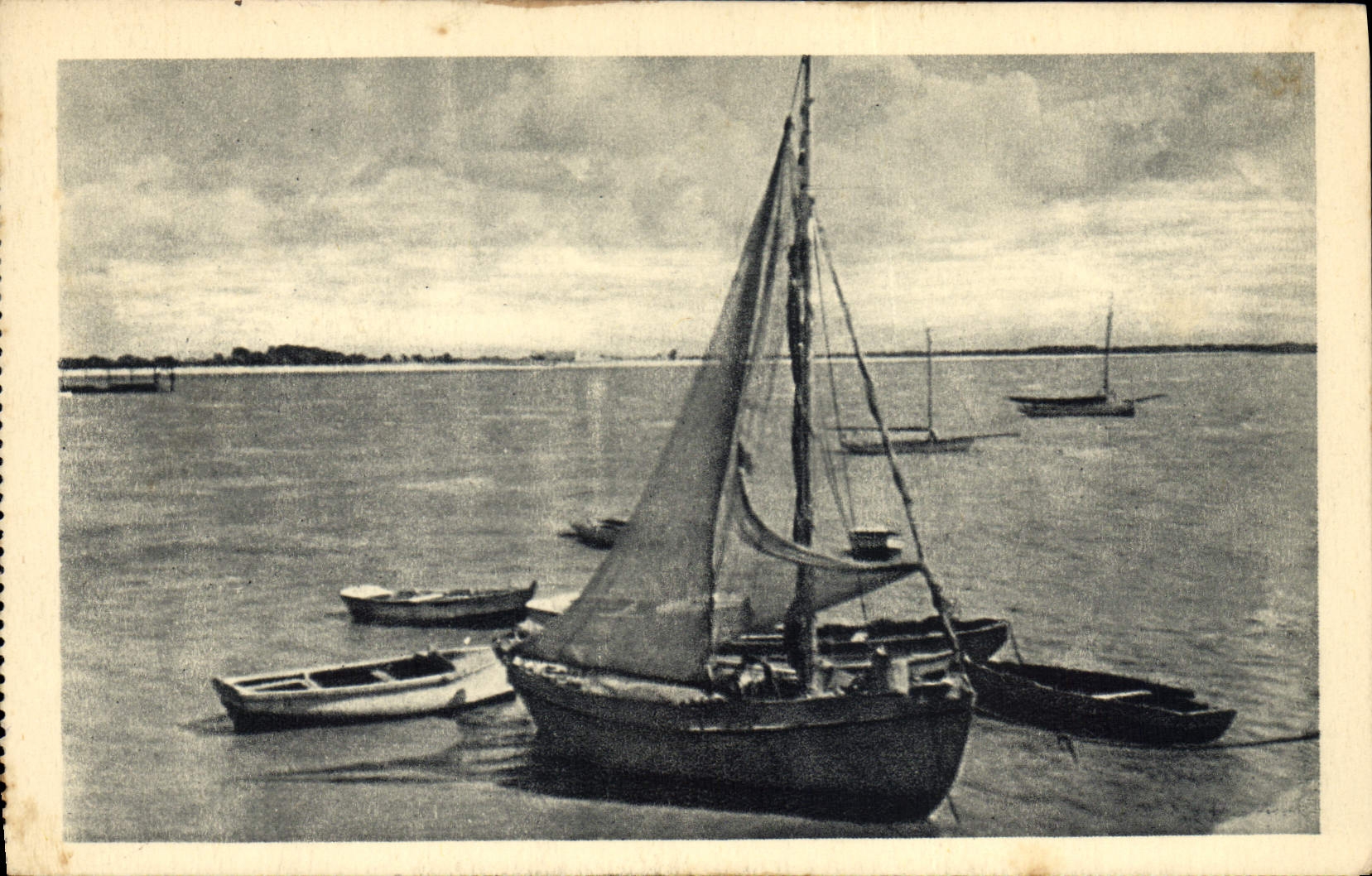 Port de Sainte-Adresse — vue de voiliers — Imp. R. Condom, n° 14 - Recto