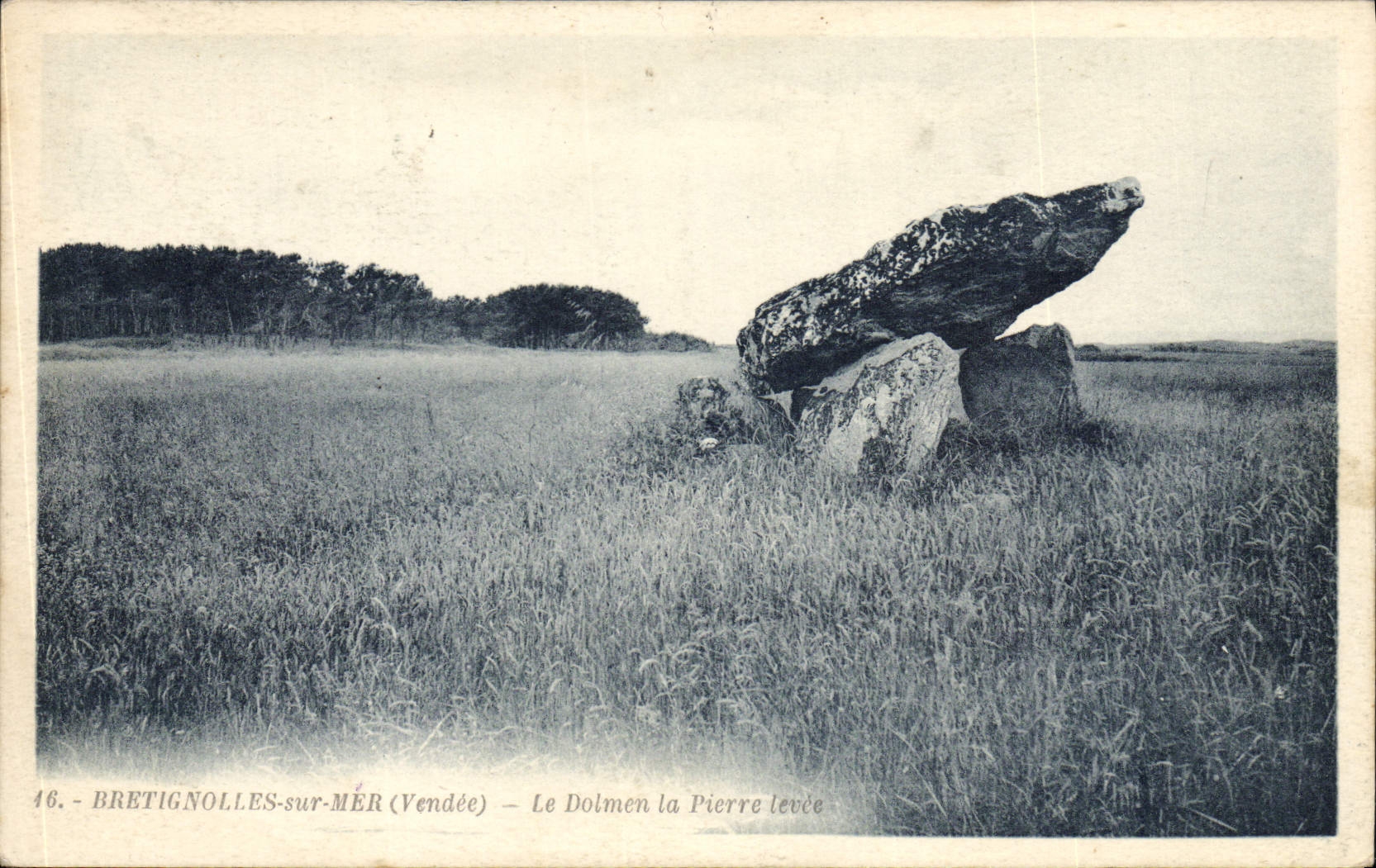 CPA Dolmen Menhir Bretignolles sur Mer Le dolmen la pierre levee