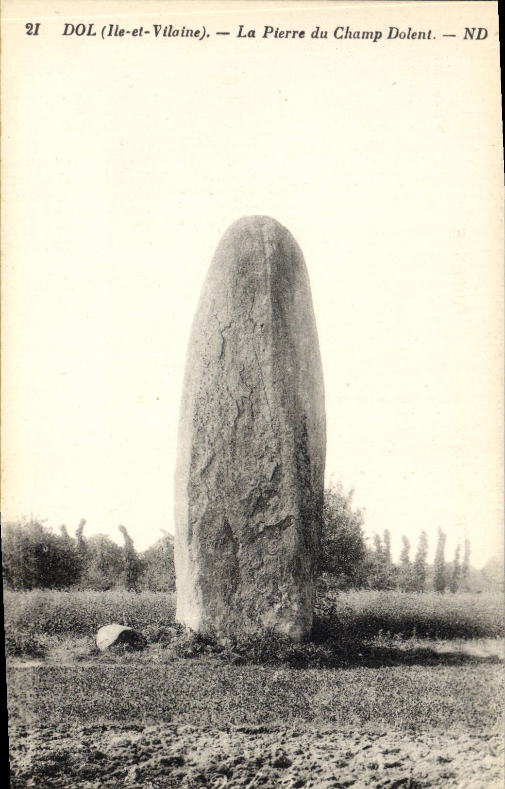 CPA Dolmen Menhir Dol La pierre du champ Dolent 