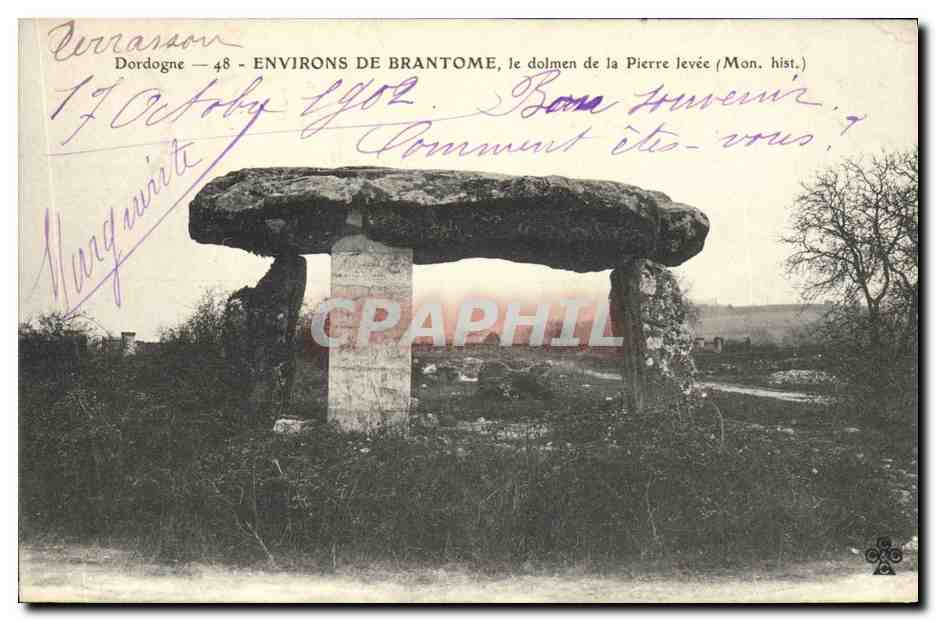CPA Dolmen Menhir Environs de Brantome Le dolmen de la pierre levee
