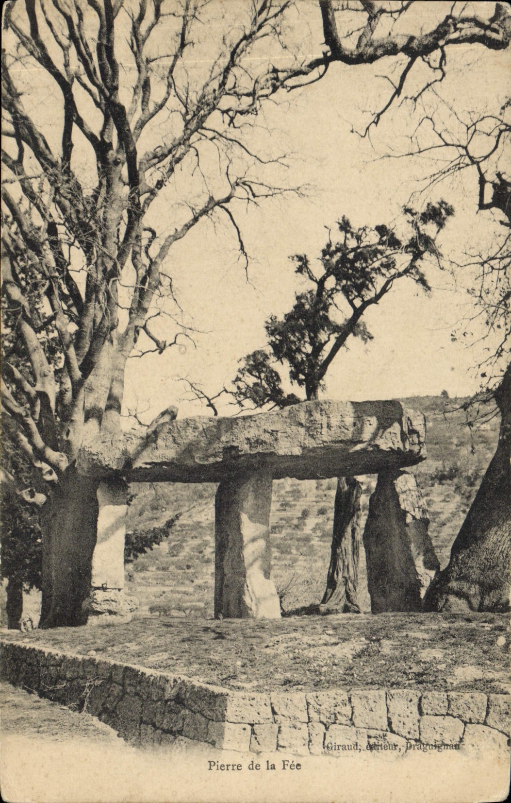 CPA Dolmen Menhir Draguignan Pierre de la fee