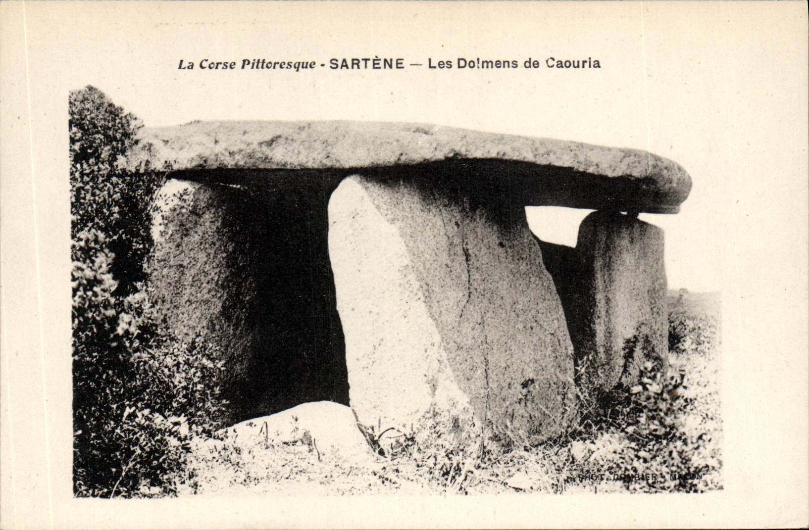 CPA Dolmen Menhir Sartene Les dolmens de Caouria