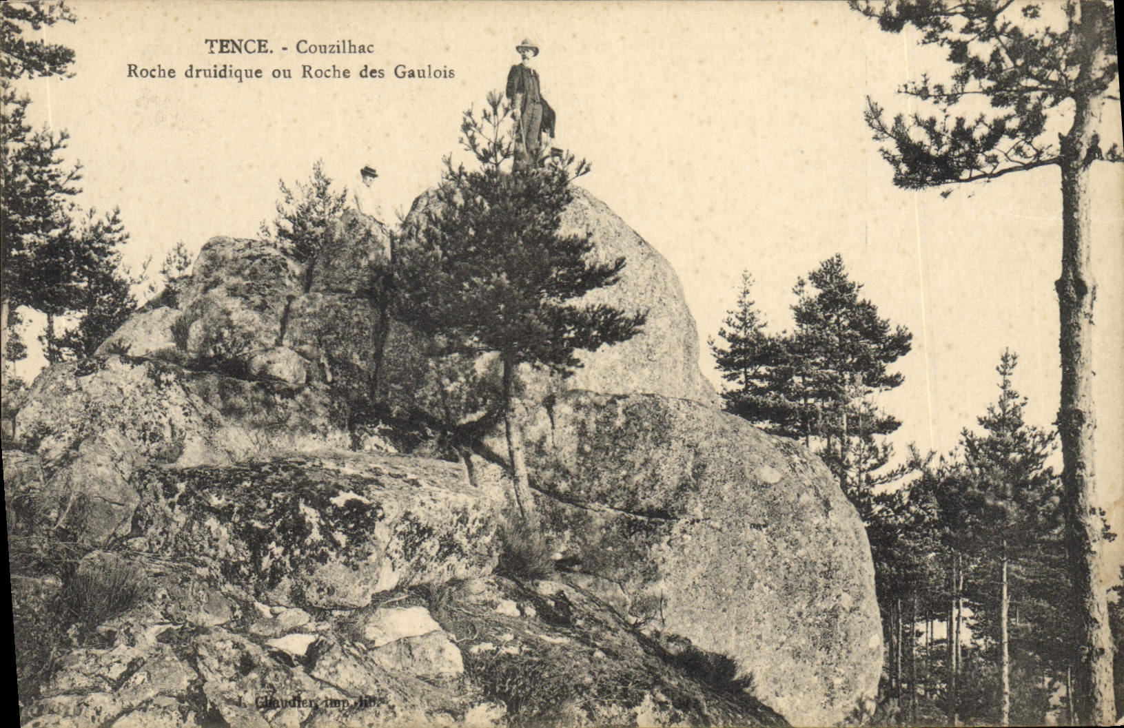 CPA Dolmen Menhir Tence Couzilhac Roche druidique ou roche des Gaulois 