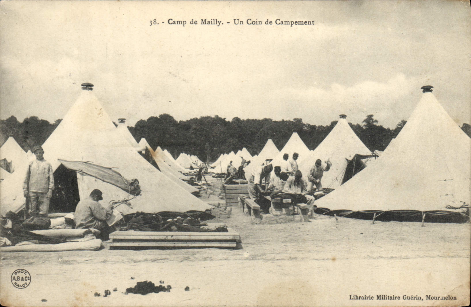 CPA Fantaisie Militaria Camp de mailly Un coin du campement 