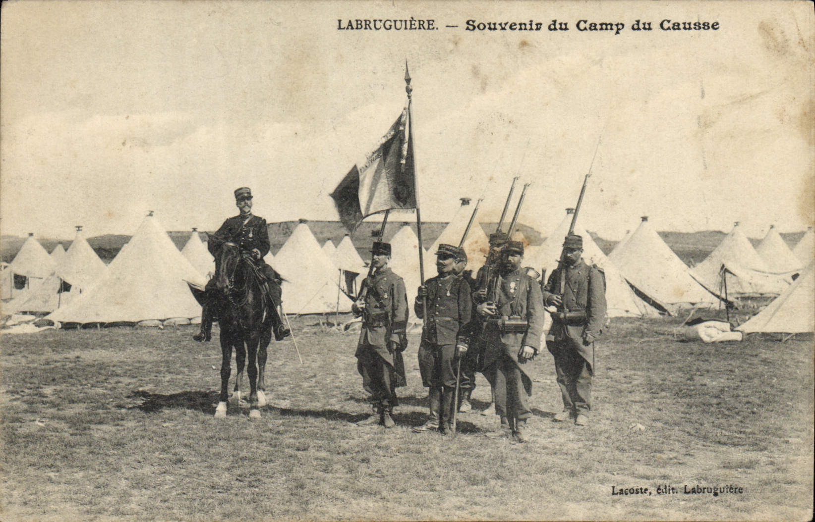 CPA Fantaisie Militaria Labriguiere Souvenir du camp du Causse 