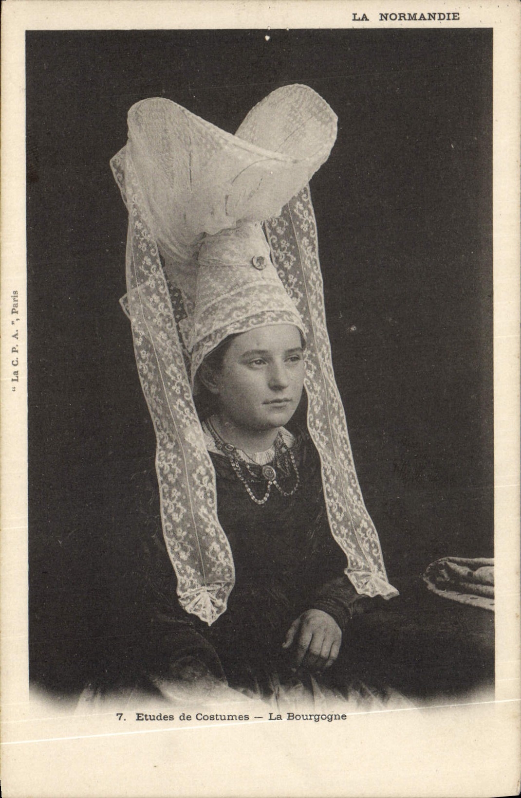 CPA Folklore Normandie La Bourgogne 