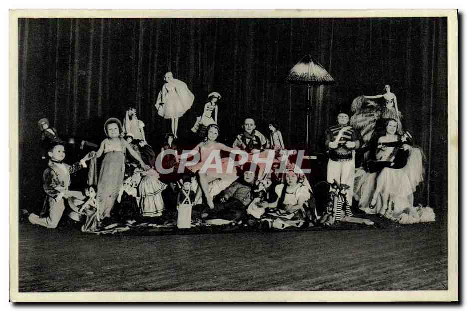 CPA Nain Nains La troupe de Lilliputiennes Katia du Casino de Paris Manager S de Koby 