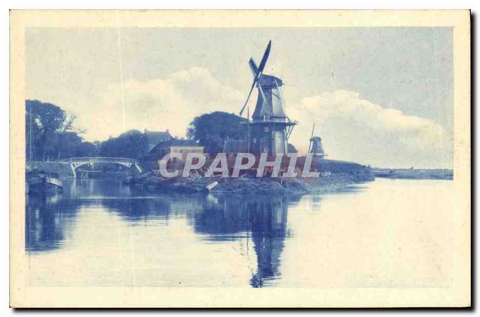 CPA Moulin a vent Dokkum Des moulins a vent hollandais 