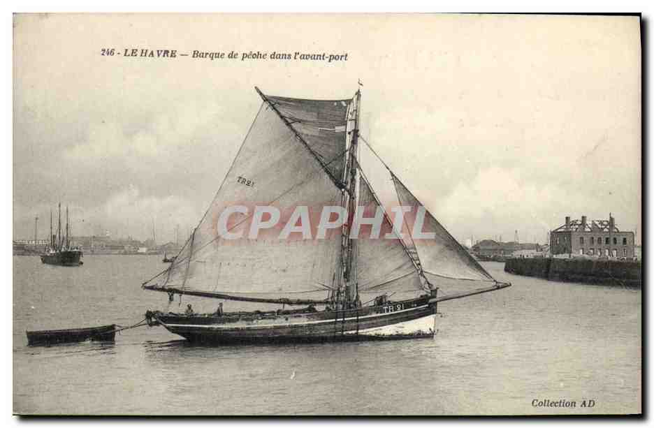Le Havre — Barque de pêche dans l'avant-port — Collection AD