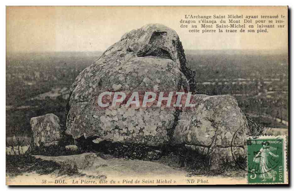 CPA Menhir Dolmen Dol La pierre dite du Pied de Saint Michel 