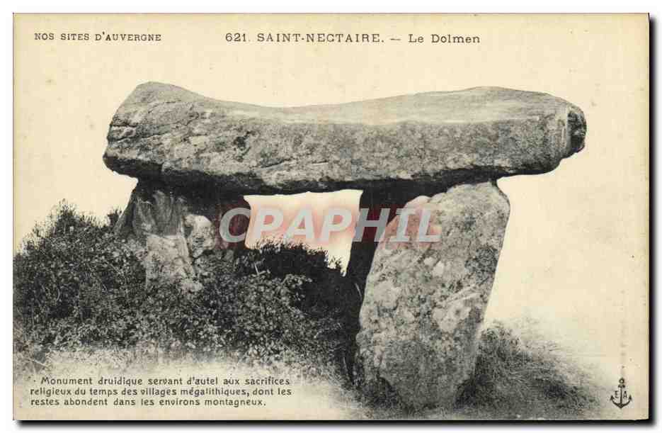 CPA Menhir Dolmen Saint Nectaire 