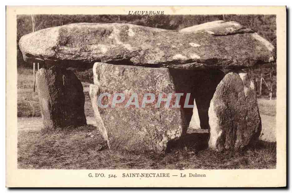 CPA Menhir Dolmen Saint Nectaire 