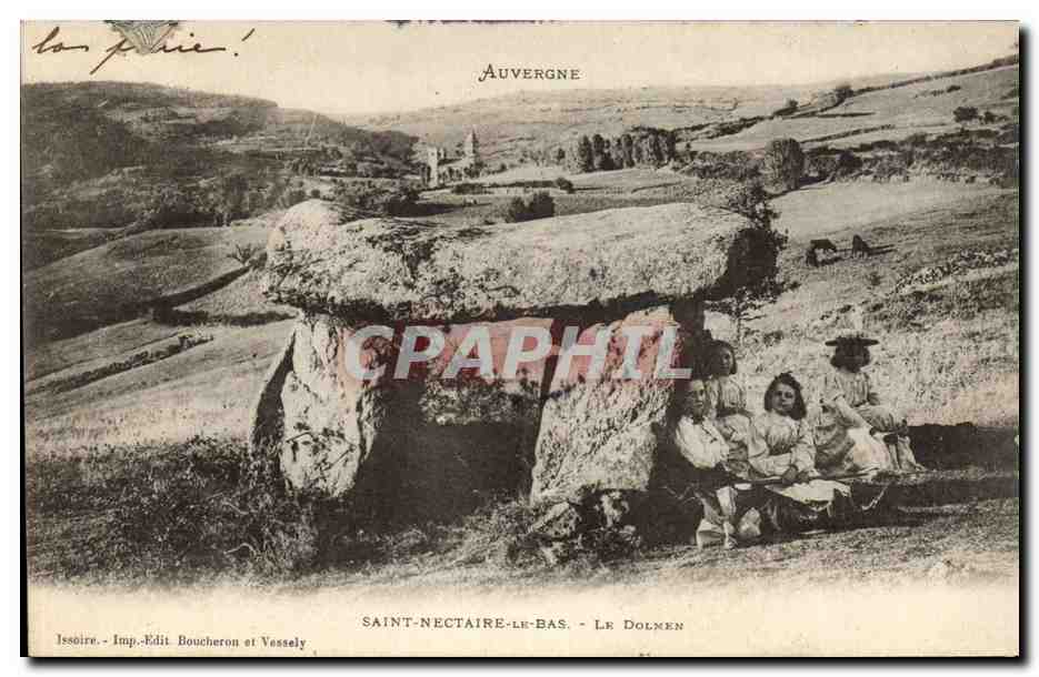 CPA Menhir Dolmen St Nectaire Enfants 
