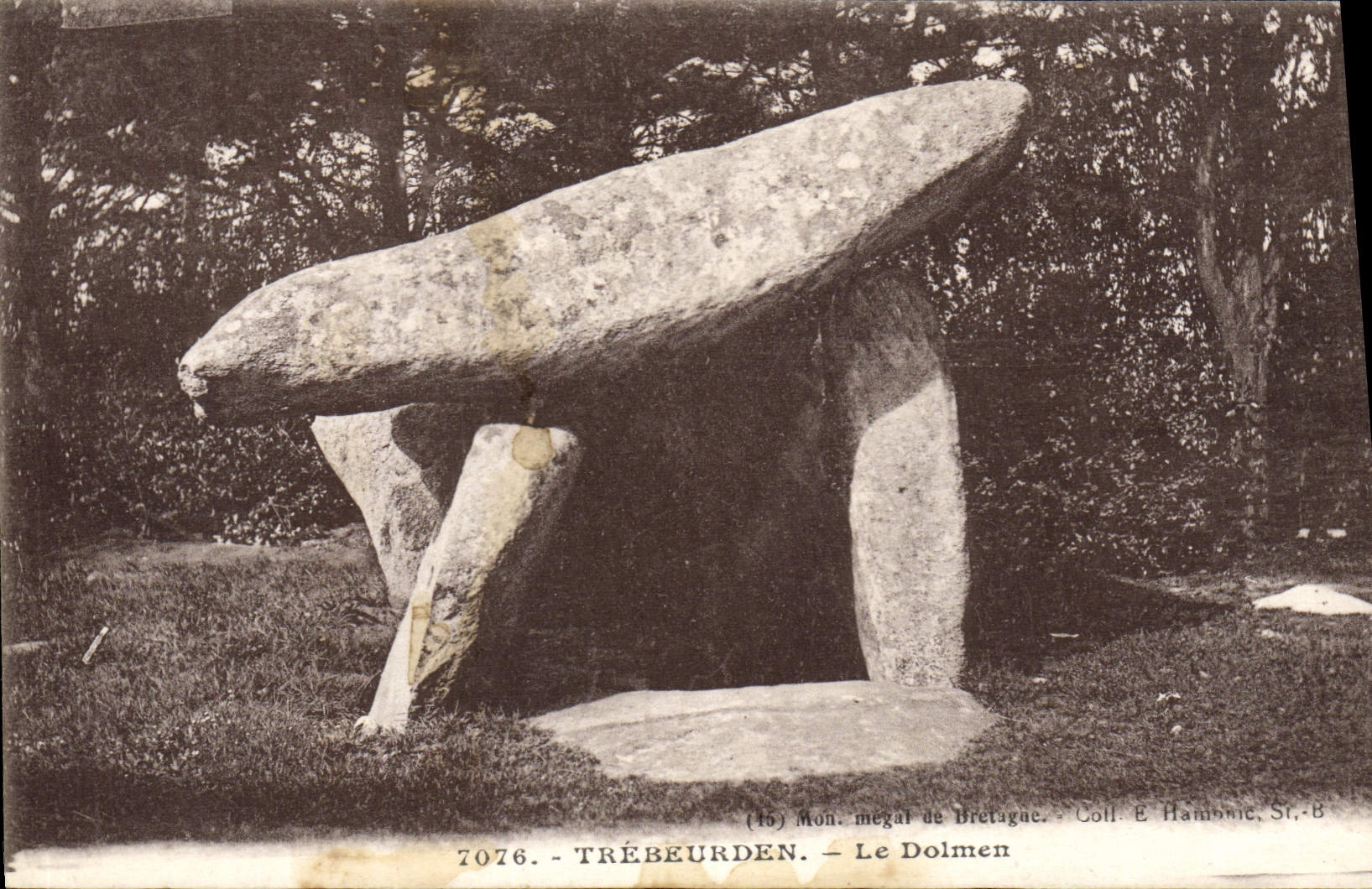 CPA Menhir Dolmen Trebeurden 