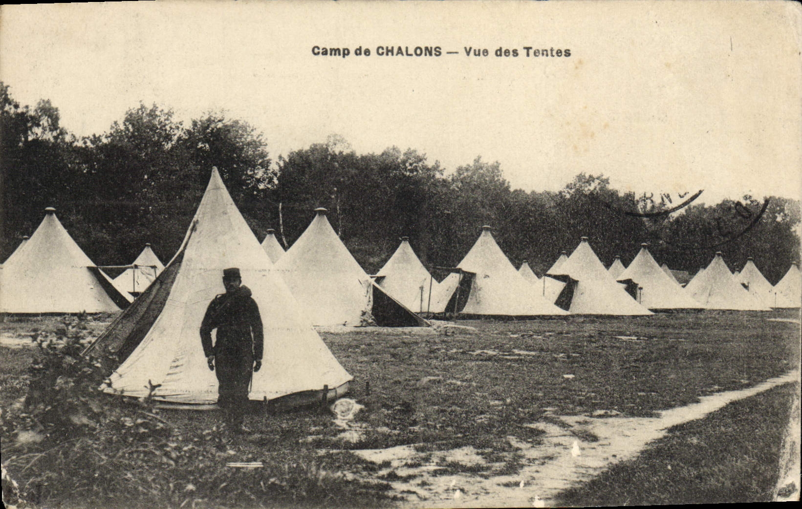 CPA Militaria Camp de Chalons Vue des tentes 