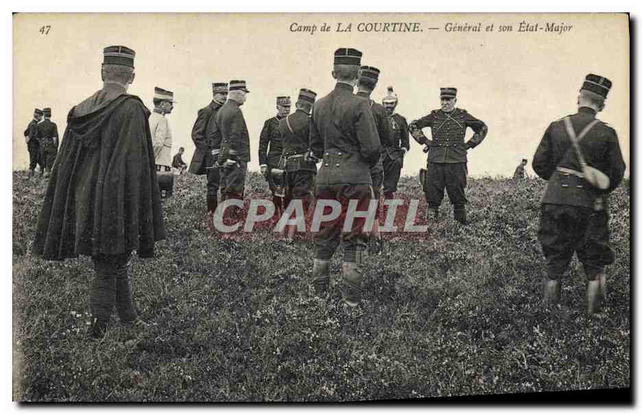 CPA Militaria Camp de la Courtine General et son Etat Major 