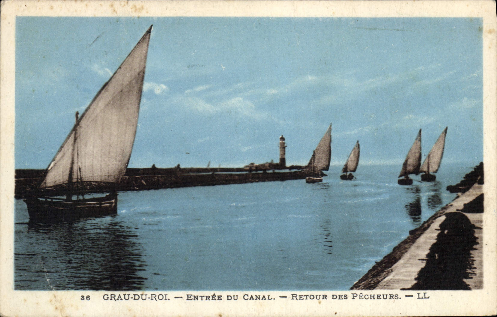 CPA Bateau Peche Grau du Roi Entree du canal Retour des pecheurs
