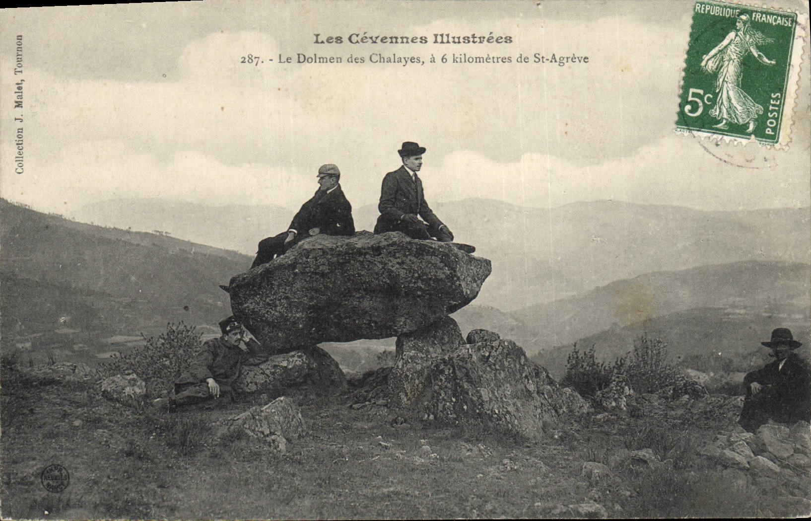 CPA Dolmen Menhir Cevennes Le dolmen des Chalayes a 6 kilometres de St Agreve 