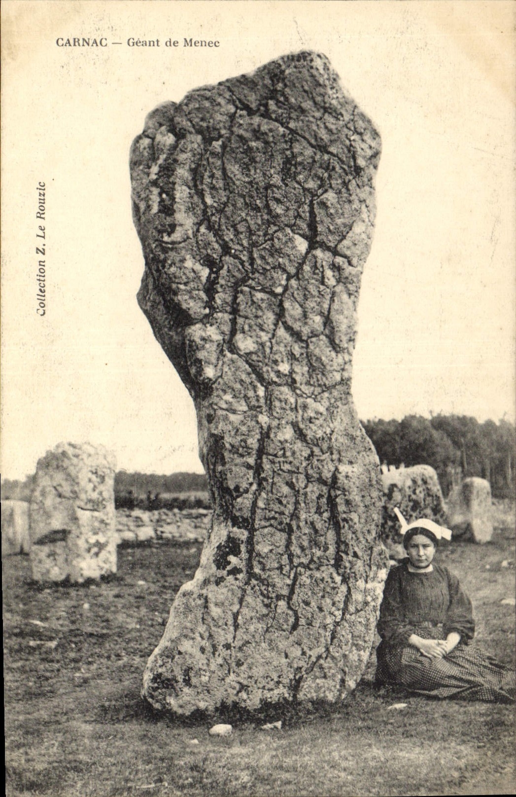 CPA Dolmen Menhir Carnac Geant de Menec Enfant Folklore 