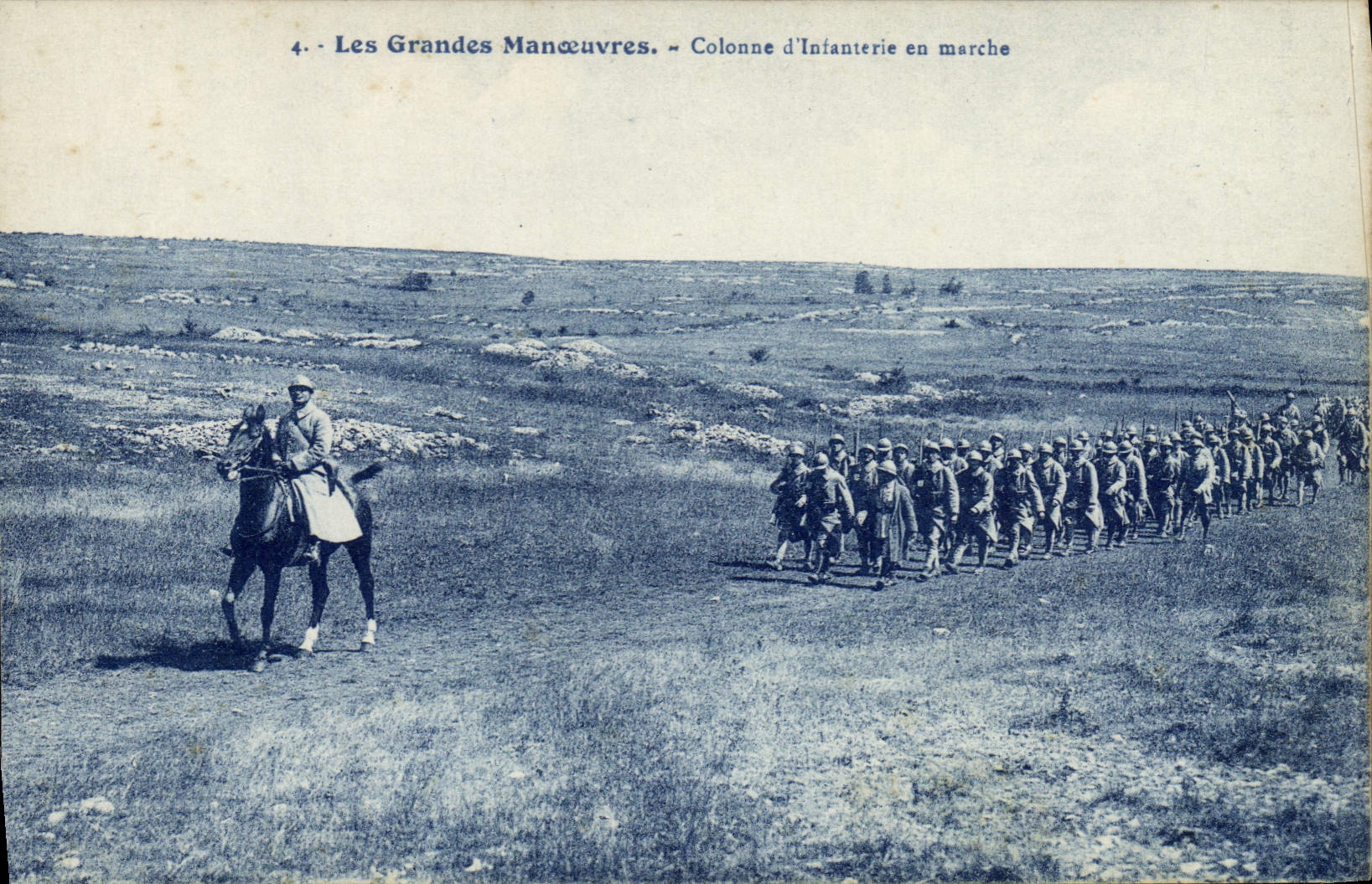 Les Grandes Manœuvres — Colonne d'Infanterie en marche — Photo C. Deuuc, Marseille