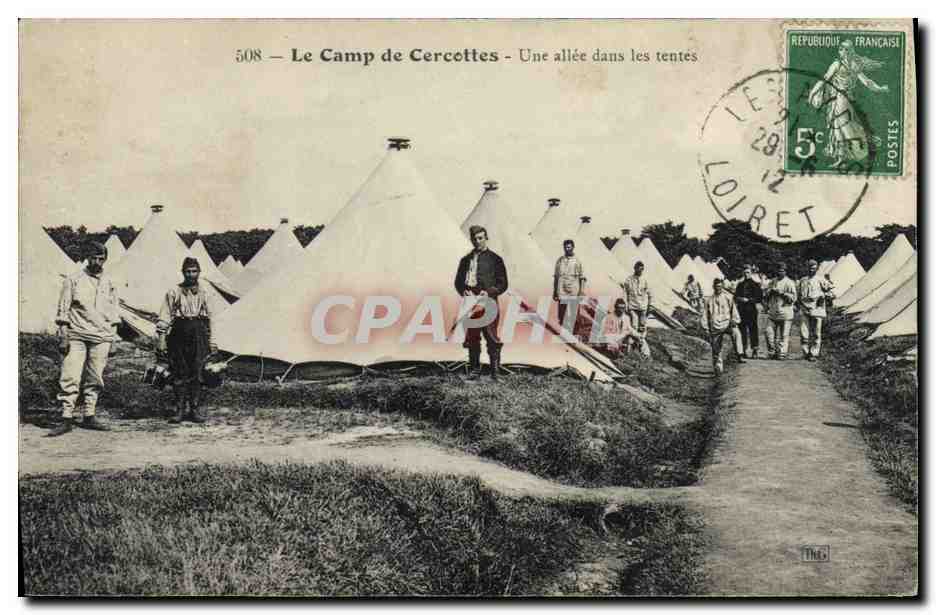 Le Camp de Cercottes — Une allée dans les tentes — Cercottes, n°508