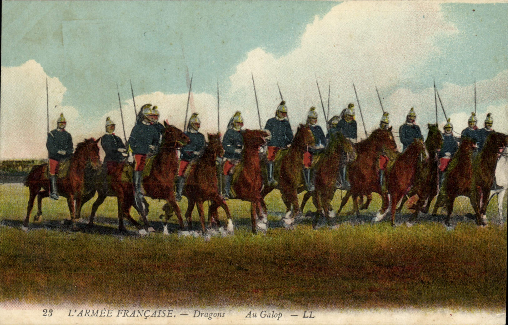 CPA Militaria Dragons Au galop