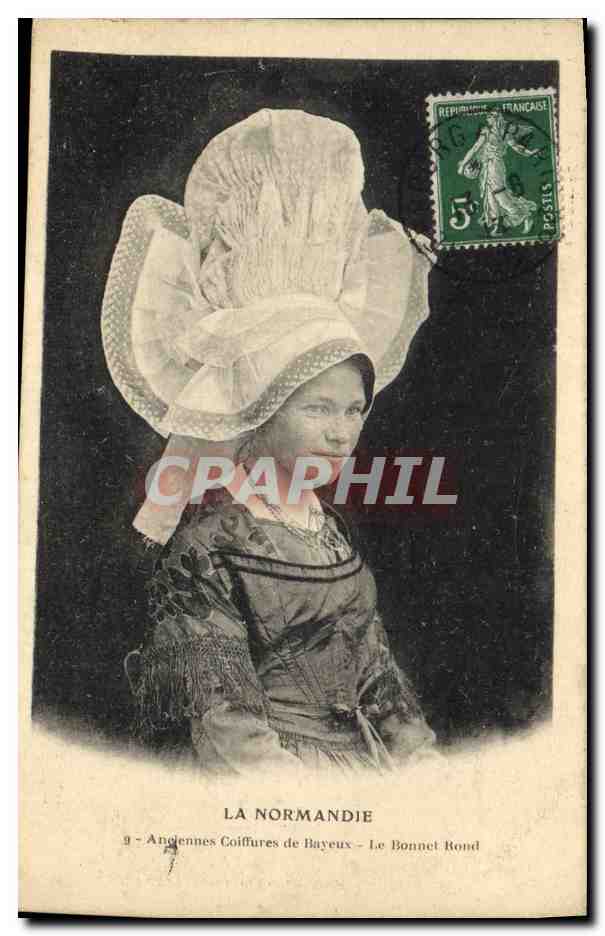 CPA Folklore Normandie Le bonnet rond