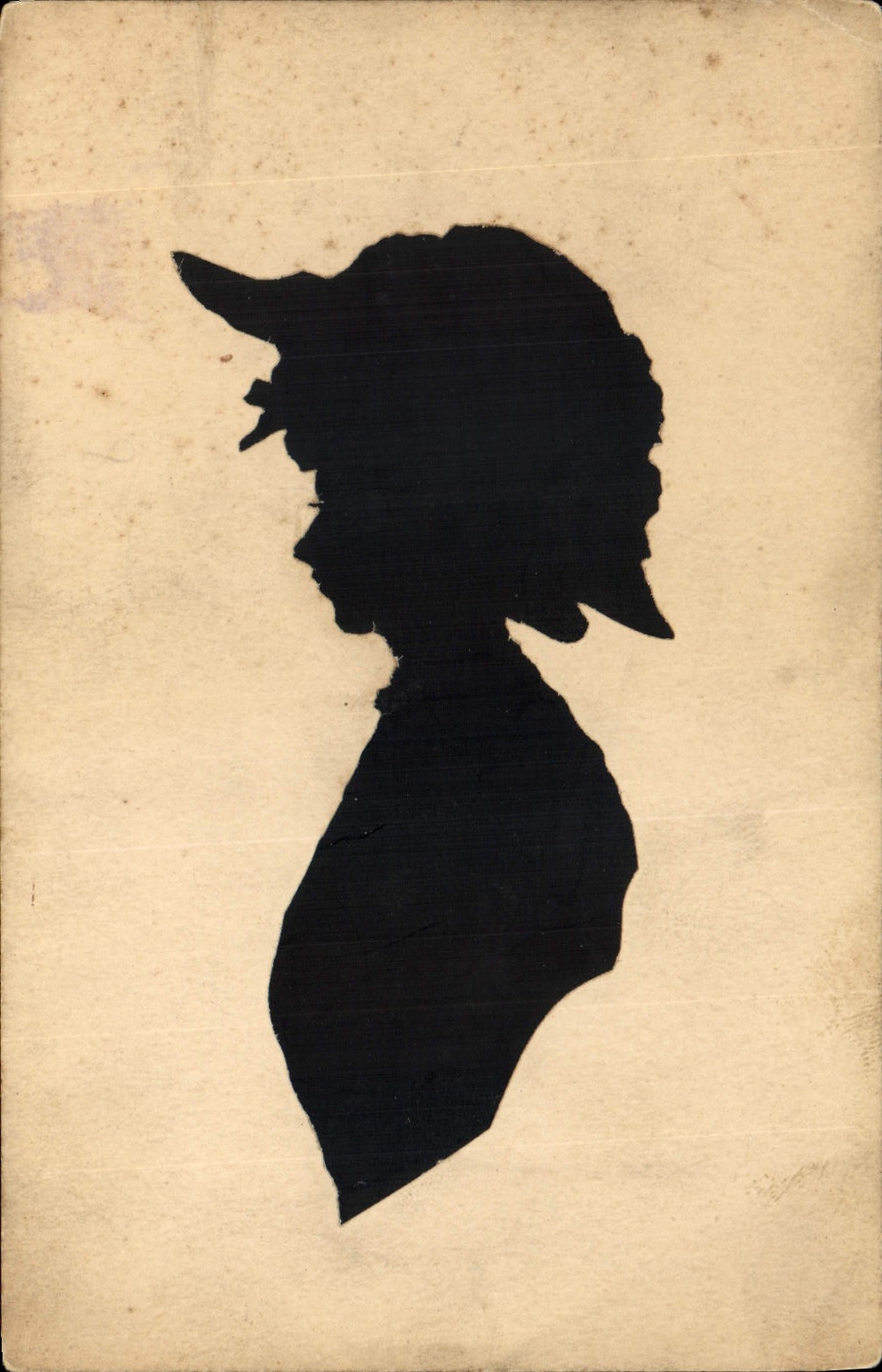 Silhouette d'une femme — époque XIXe — sans éditeur ni numéro visible