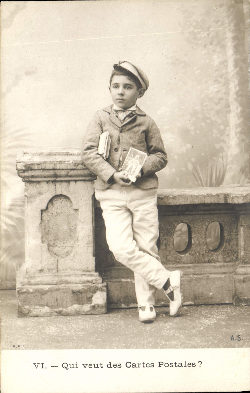 CPA Cartes Postales Enfant Marchand de cartes postales
