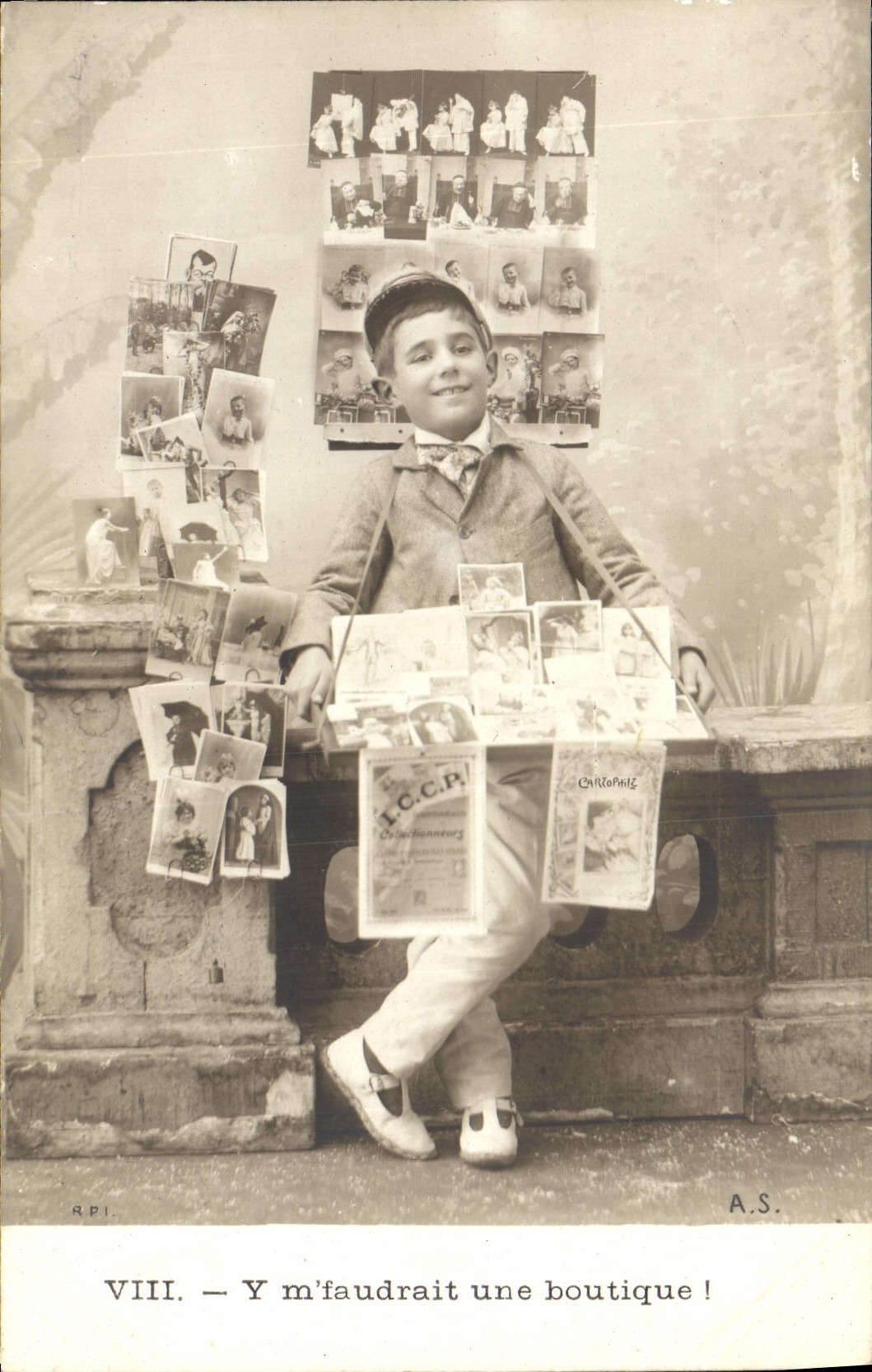 CPA Cartes Postales Enfant Marchand de cartes postales