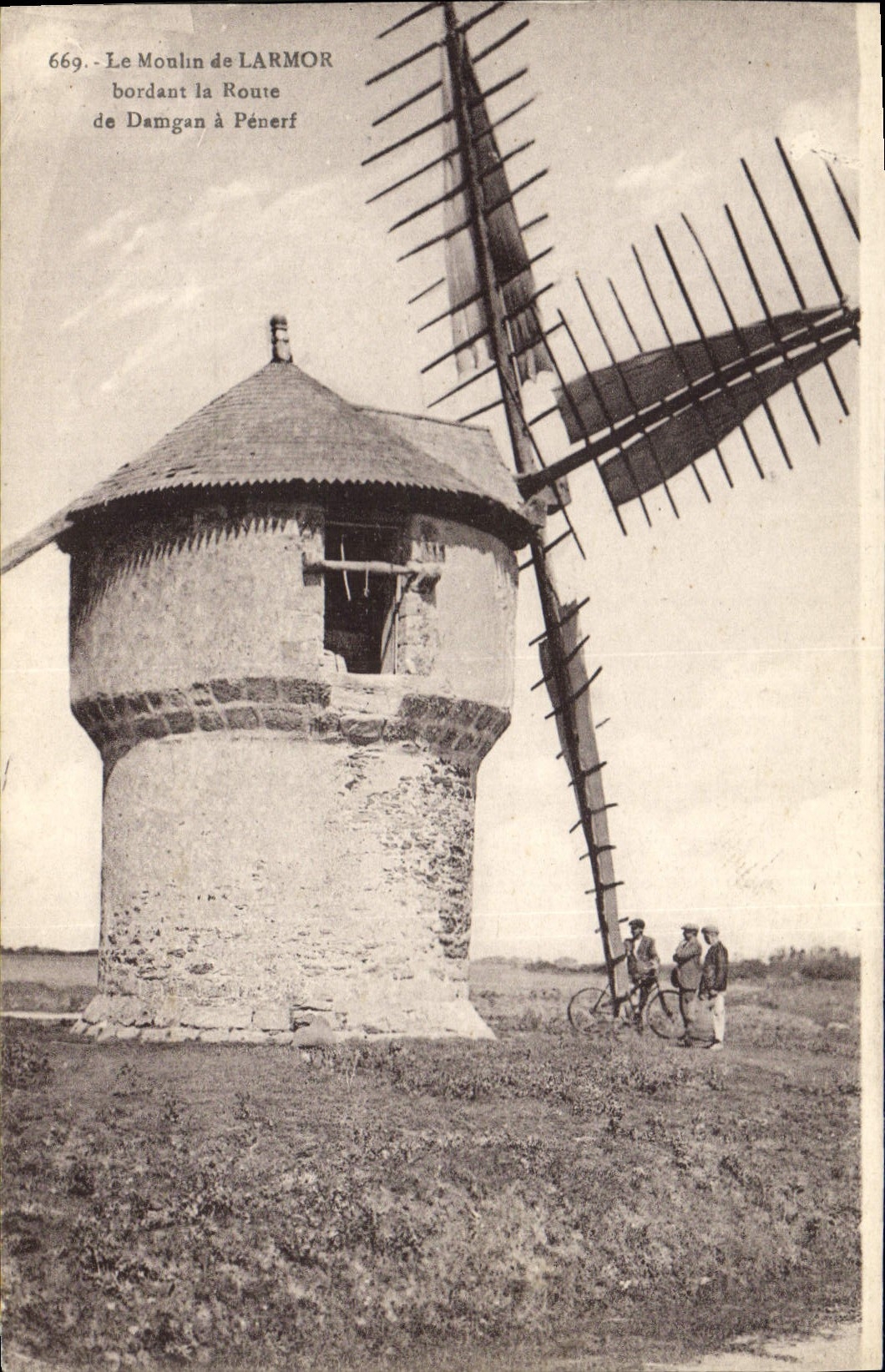 Le Monlin de LARMOR — bordant la Route de Damgan à Pénérf — série 6669