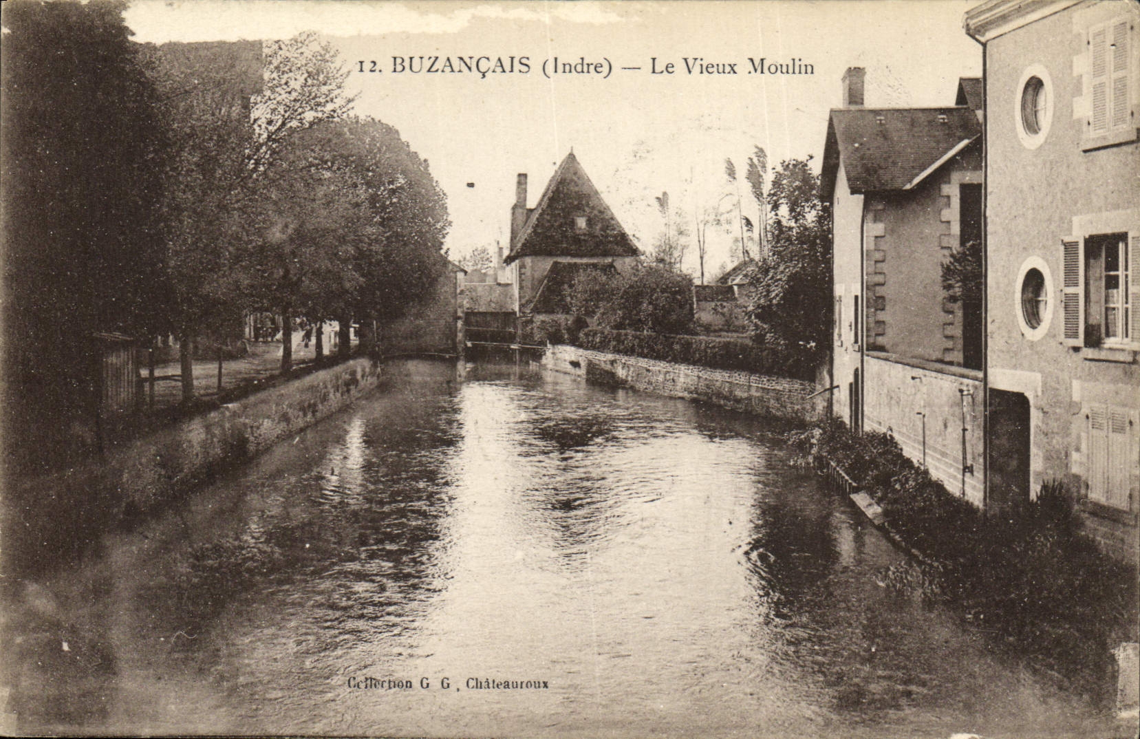 CPA Moulin Buzancais Le vieux moulin 
