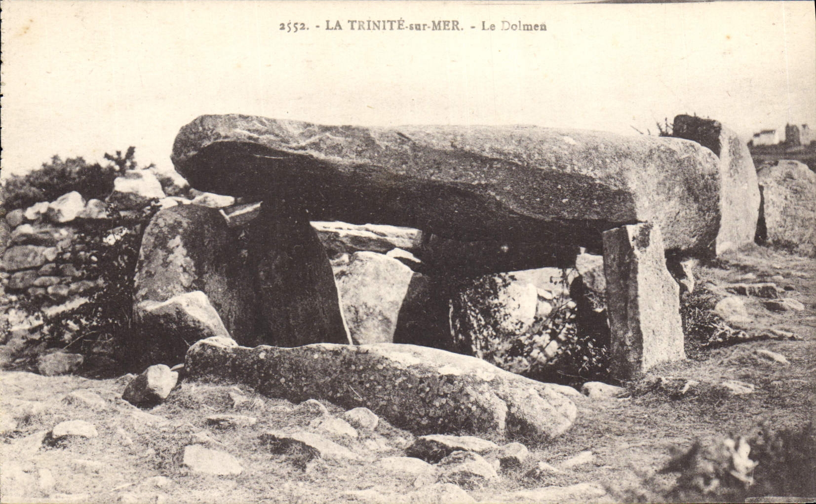 CPA Dolmen Menhir La Trinite sur mer 