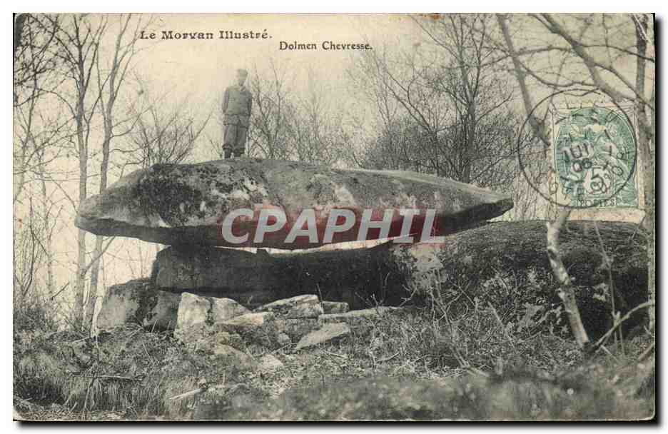 CPA Dolmen Menhir Morvan Dolmen Chevresse Folklore 