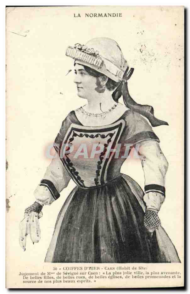 CPA Folklore Normandie Caen Habit de fete 