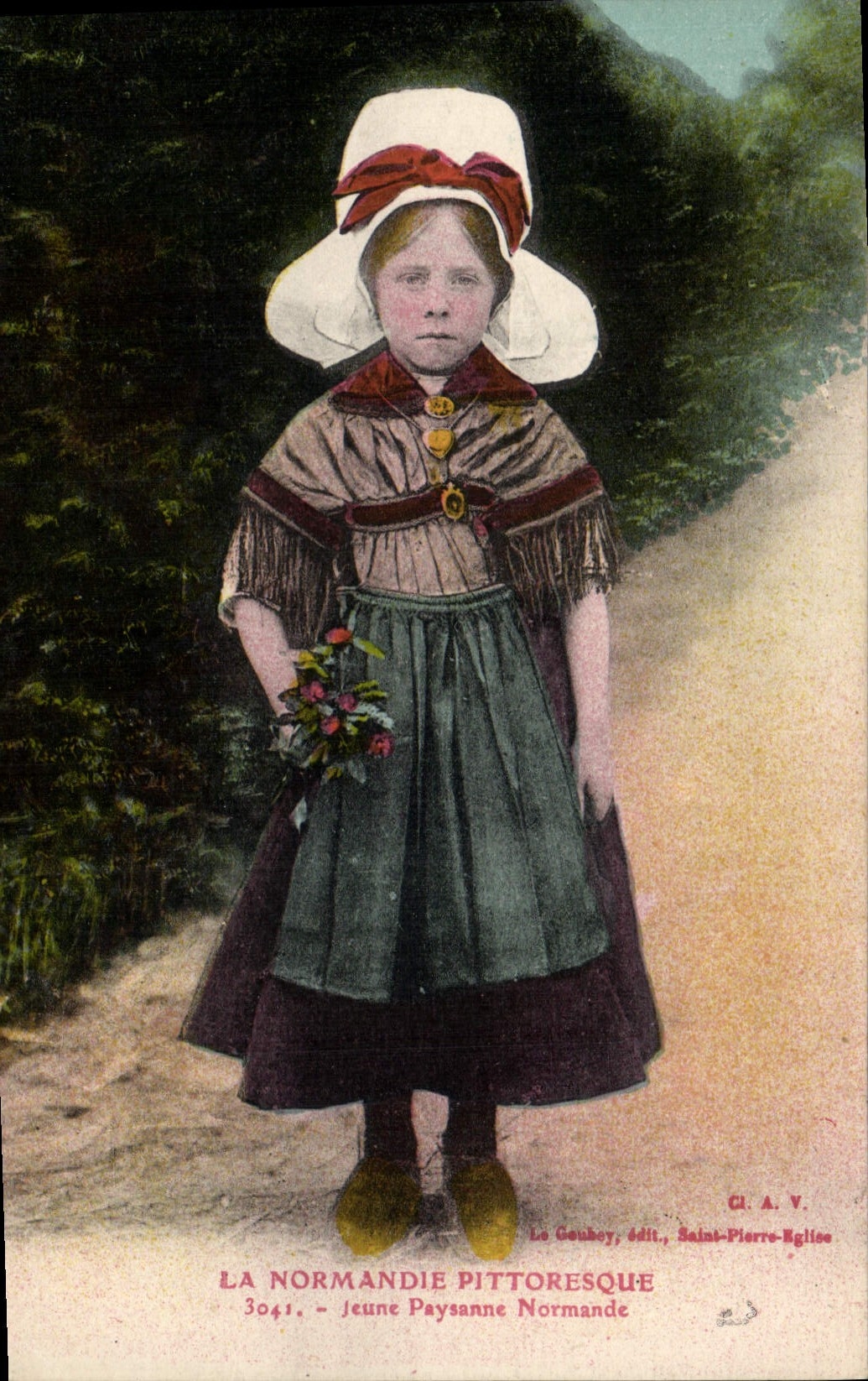 CPA Folklore Normandie Jeune paysanne Normande 