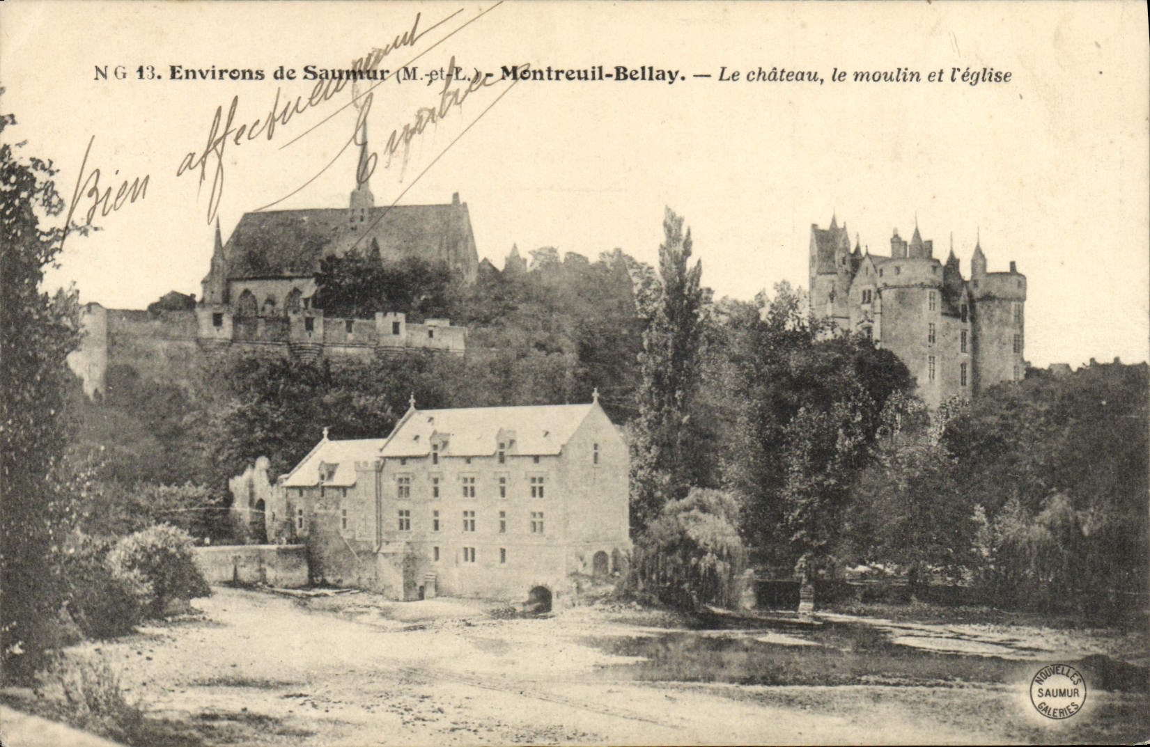CPA Moulin a eau Environs de Saumur Montreuil Bellay Le chateau Le moulin et l'eglise 