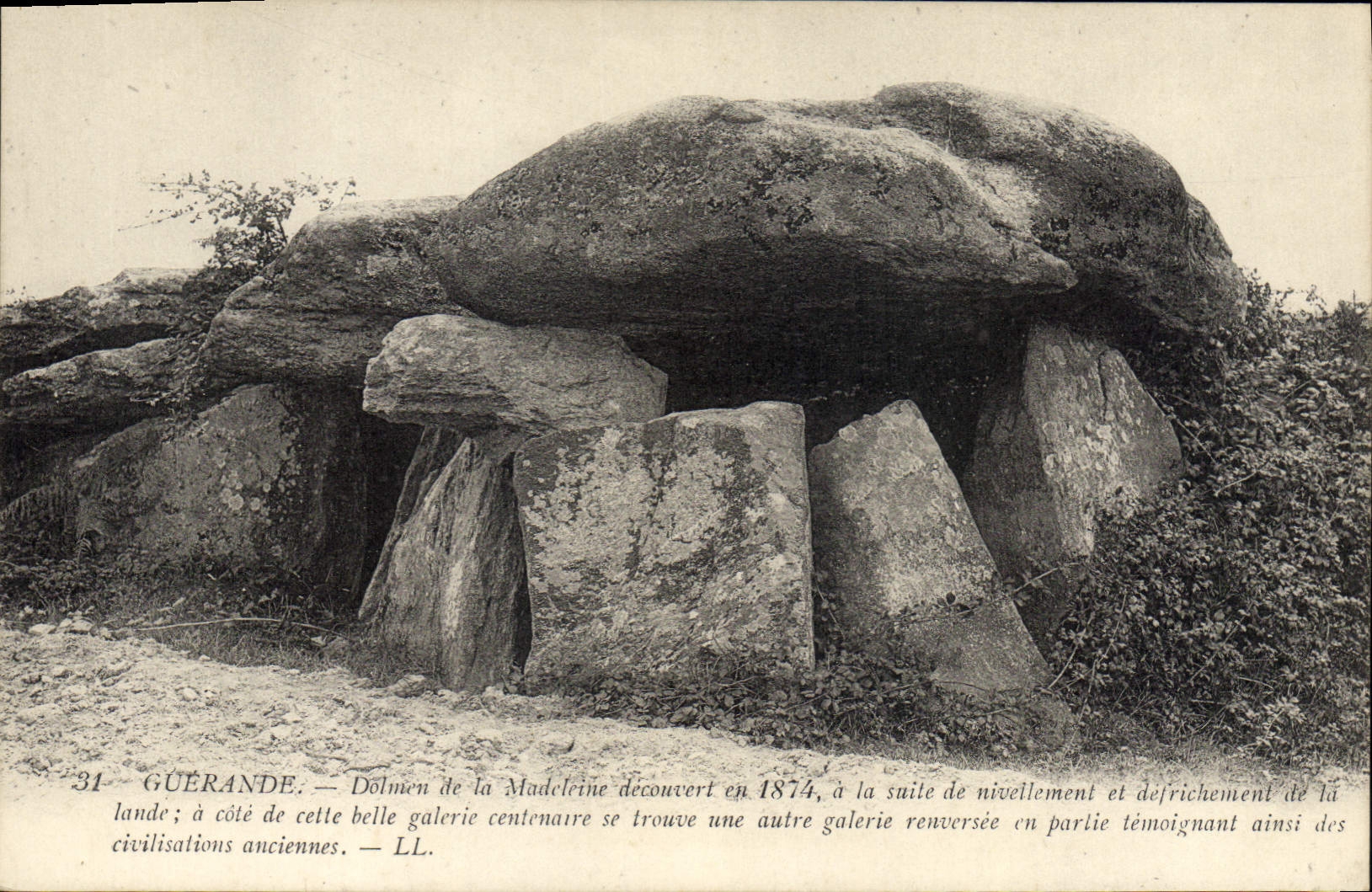 CPA Dolmen Menhir Guerande Dolmen de la Madeleine 