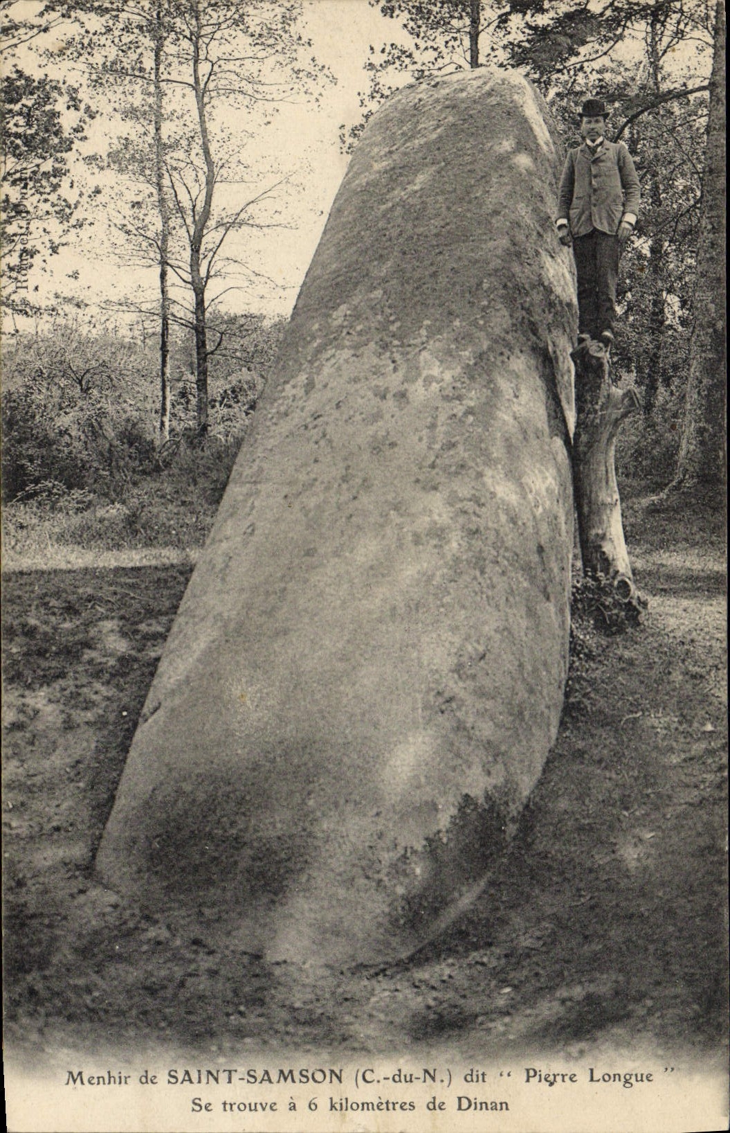 CPA Dolmen Menhir de Saint Samson dit Pierre Longue Dinan 