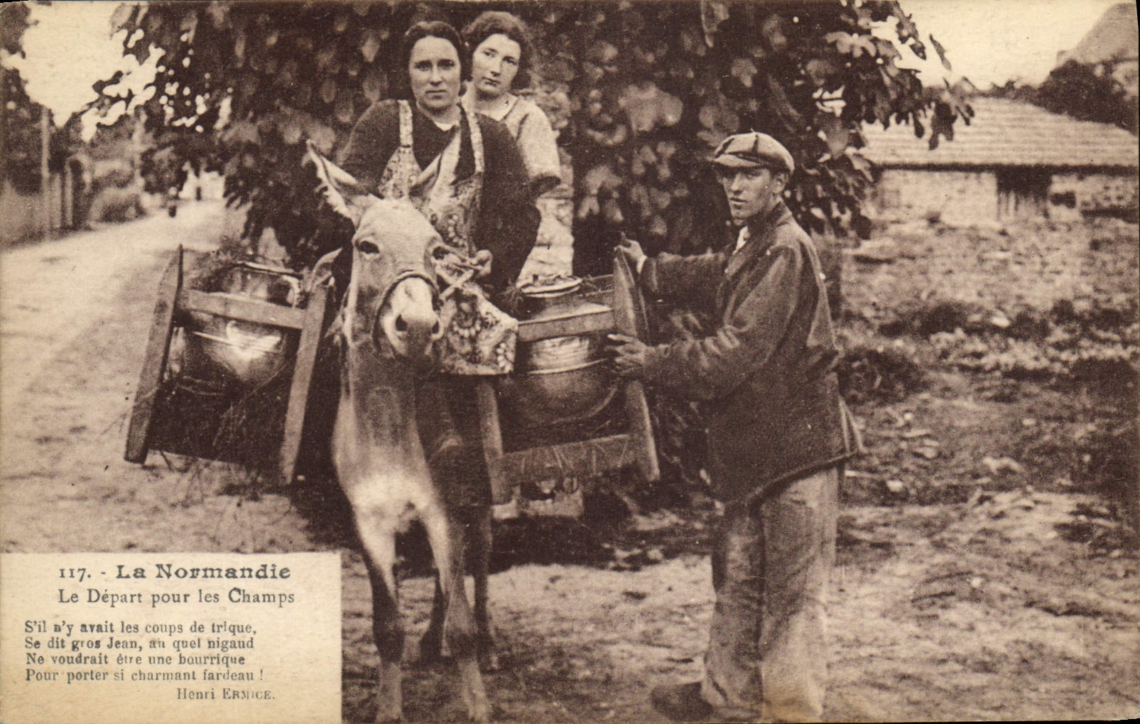 CPA Folklore Normandie Le depart pour la marche Ane Mule