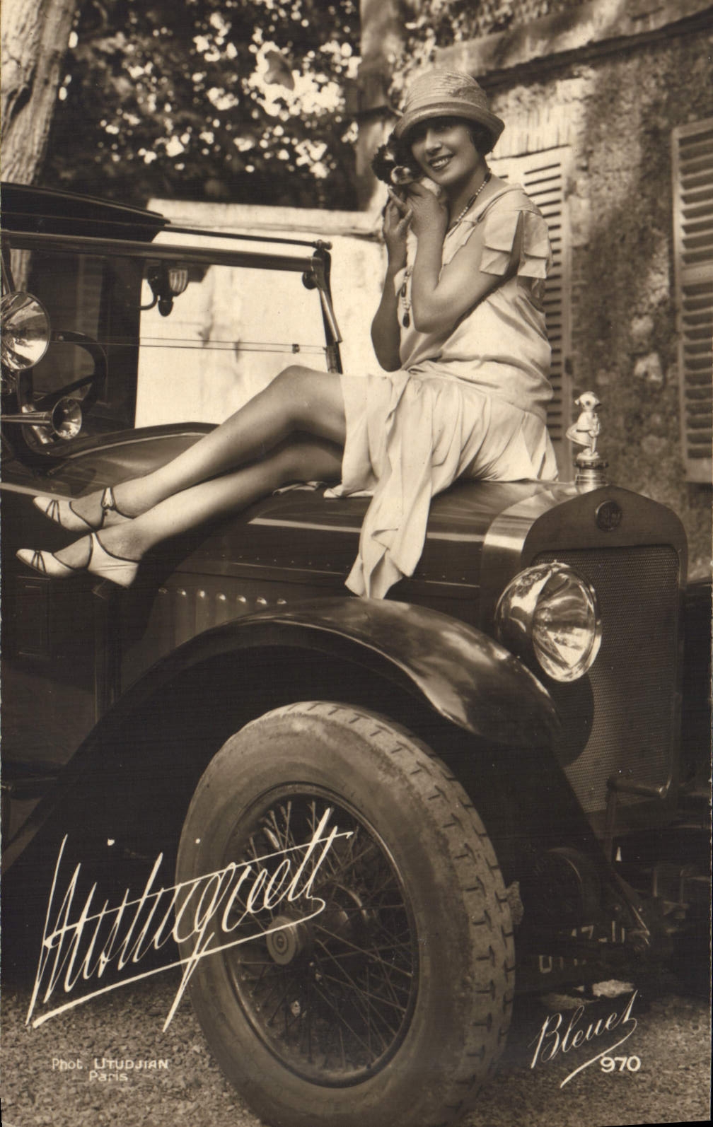 CPM Cinema Mistinguett Automobile