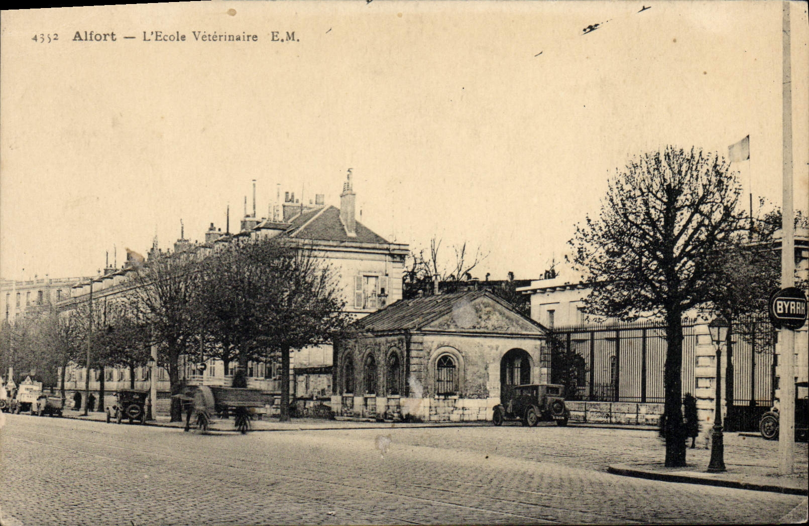 Alfort — L'École Vétérinaire E.M. — Éditeur BYARR