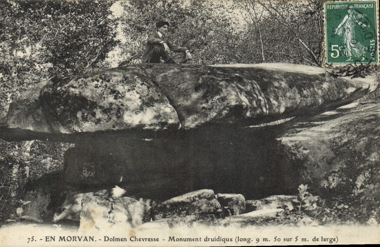 CPA Dolmen Menhir En Morvan Dolmen Chevresse Monument druidique 