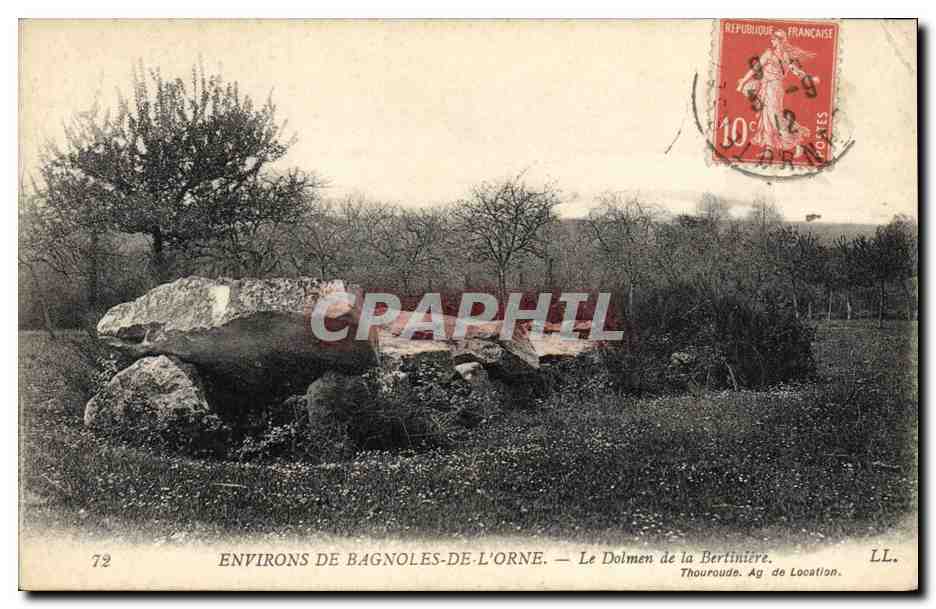 CPA Dolmen Menhir Environs de Bagnoles de l'Orne Le dolmen de la Bertiniere 