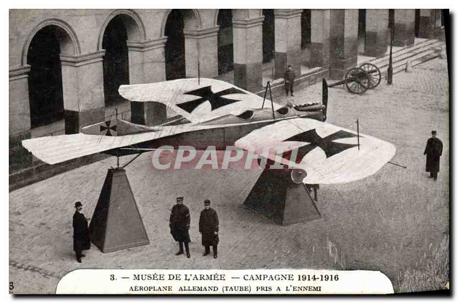 CPA Militaria Paris Musee de l'armee Aeroplane allemand pris a l'ennemi