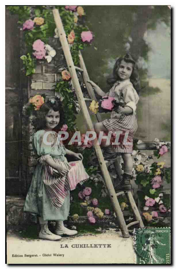 CPA Fantaisie Enfants La cueillette 