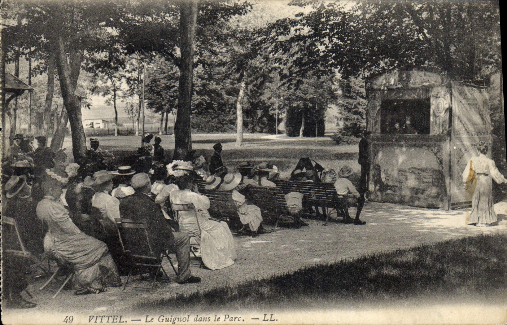 VITTEL — Le Guignol dans le Parc. — LL. — N° 49