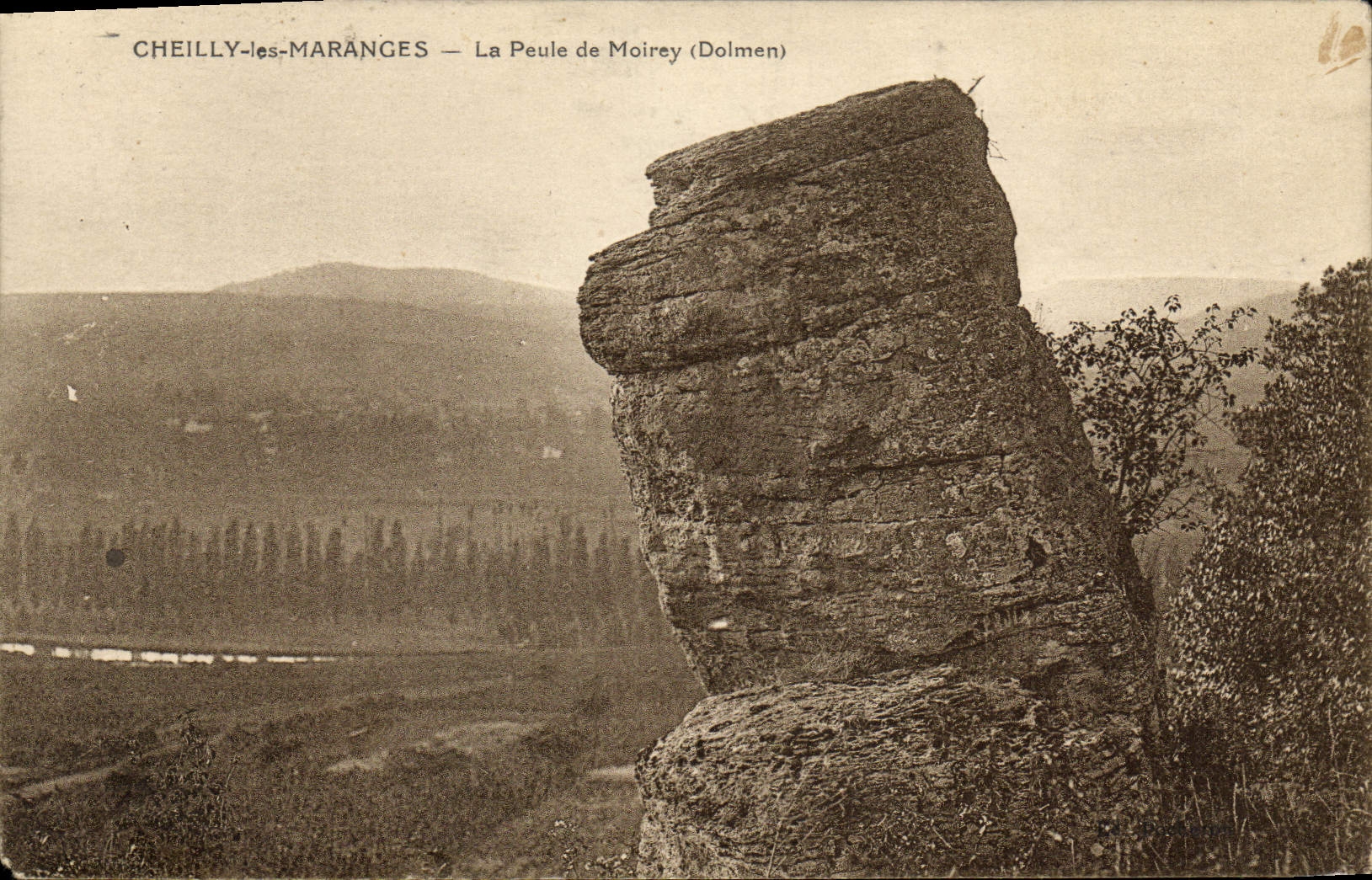 CPA Dolmen Menhir Cheilly les Maranges La Peule de Moirey Dolmen 